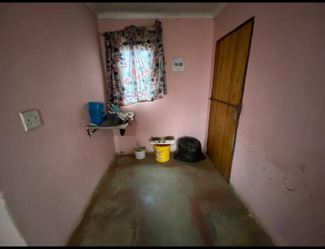 2 BEDROOM HOUSE FOR SALE IN PALM RIDGE EXT 2